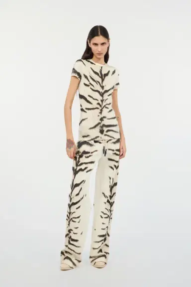Roberto Cavalli Woman T-Shirt With White Tigresse OGAT X Roberto Cavalli Print | Thumbnail 4 Roberto Cavalli Woman T-Shirt With White Tigresse OGAT X Roberto Cavalli Print | Thumbnail 4