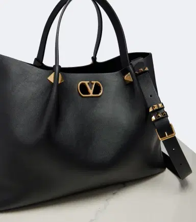 Valentino Garavani VLogo Signature Large leather tote bag | Thumbnail 2 Valentino Garavani VLogo Signature Large leather tote bag | Thumbnail 2