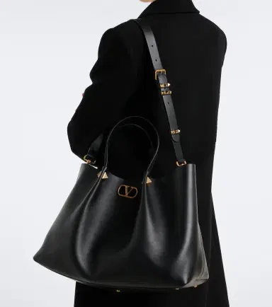 Valentino Garavani VLogo Signature Large leather tote bag | Thumbnail 4 Valentino Garavani VLogo Signature Large leather tote bag | Thumbnail 4