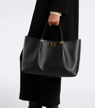 Valentino Garavani VLogo Signature Large leather tote bag | Thumbnail 6 Valentino Garavani VLogo Signature Large leather tote bag | Thumbnail 6