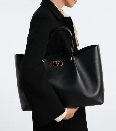 Valentino Garavani VLogo Signature Large leather tote bag | Thumbnail 7 Valentino Garavani VLogo Signature Large leather tote bag | Thumbnail 7