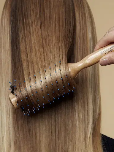 Sisley-Paris Hair Rituel Small Blow Dry Brush No.1 | Thumbnail 3 Sisley-Paris Hair Rituel Small Blow Dry Brush No.1 | Thumbnail 3