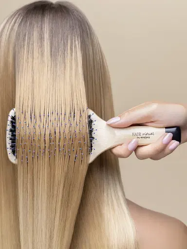 Sisley-Paris Hair Rituel The Radiance Brush | Thumbnail 2 Sisley-Paris Hair Rituel The Radiance Brush | Thumbnail 2