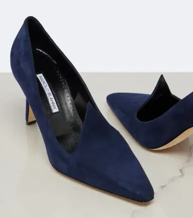 Manolo Blahnik Maldite suede pumps | Thumbnail 4 Manolo Blahnik Maldite suede pumps | Thumbnail 4