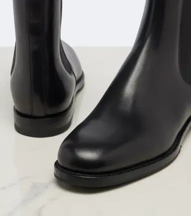 Manolo Blahnik Chelsa leather Chelsea boots | Thumbnail 2 Manolo Blahnik Chelsa leather Chelsea boots | Thumbnail 2