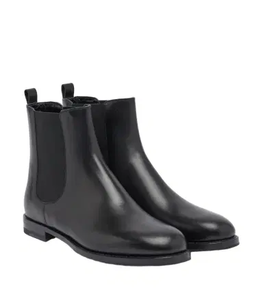Manolo Blahnik Chelsa leather Chelsea boots | Thumbnail 1 Manolo Blahnik Chelsa leather Chelsea boots | Thumbnail 1