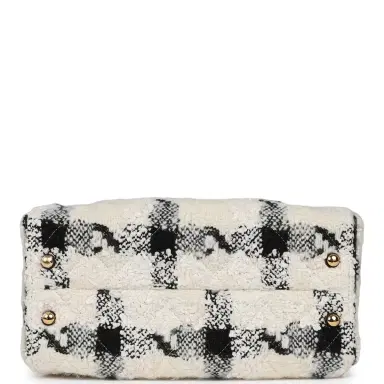 Chanel Chanel Small 25 Hobo Bag White, Black Tweed Gold Hardware | Thumbnail 6 Chanel Chanel Small 25 Hobo Bag White, Black Tweed Gold Hardware | Thumbnail 6