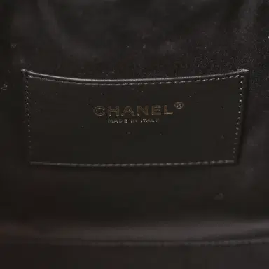 Chanel Chanel Small 25 Hobo Bag White, Black Tweed Gold Hardware | Thumbnail 8 Chanel Chanel Small 25 Hobo Bag White, Black Tweed Gold Hardware | Thumbnail 8