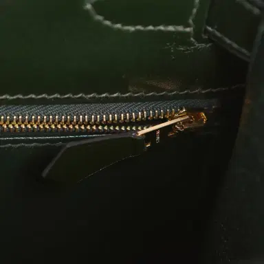 HERMÈS Pre-owned Hermes Kelly Sellier 28 Vert Fonce Box Gold Hardware | Thumbnail 8 HERMÈS Pre-owned Hermes Kelly Sellier 28 Vert Fonce Box Gold Hardware | Thumbnail 8