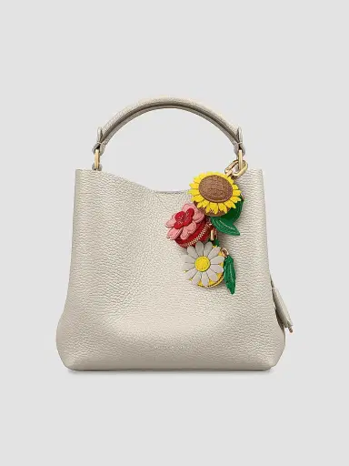 Maison de Sabre Women's The Sabrémoji Bloom Charm - Wild Daisy | Thumbnail 5 Maison de Sabre Women's The Sabrémoji Bloom Charm - Wild Daisy | Thumbnail 5