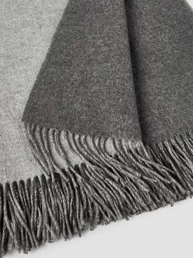 Brunello Cucinelli Two-Tone Cashmere Double Cloth Lightweight Throw | Thumbnail 3 Brunello Cucinelli Two-Tone Cashmere Double Cloth Lightweight Throw | Thumbnail 3