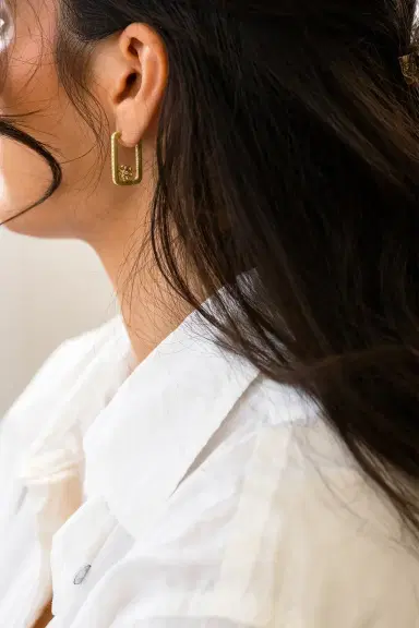 LEIGH MAXWELL Diamond Flower Rectangle Hoop Earrings | Thumbnail 2 LEIGH MAXWELL Diamond Flower Rectangle Hoop Earrings | Thumbnail 2