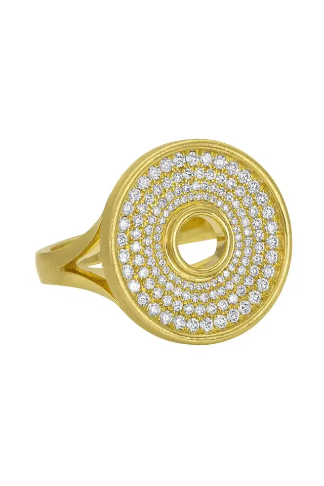 Diamond Pavé Amani Disc Ring Diamond Pavé Amani Disc Ring