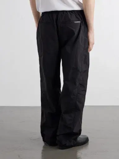 Nahmias Logo-Appliquéd Straight-Leg Shell Sweatpants - Men | Thumbnail 4 Nahmias Logo-Appliquéd Straight-Leg Shell Sweatpants - Men | Thumbnail 4