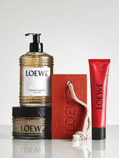 LOEWE PERFUMES Tomato Leaves Body Scrub | Thumbnail 6 LOEWE PERFUMES Tomato Leaves Body Scrub | Thumbnail 6
