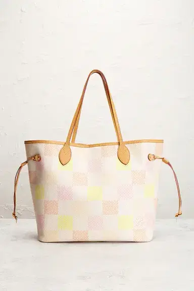 FWRD Renew Louis Vuitton Damierlicious Neverfull MM Tote Bag | Thumbnail 3 FWRD Renew Louis Vuitton Damierlicious Neverfull MM Tote Bag | Thumbnail 3