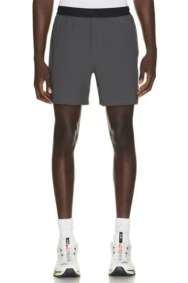 Beyond Yoga Warplite Range Lined Short | Thumbnail 1 Beyond Yoga Warplite Range Lined Short | Thumbnail 1