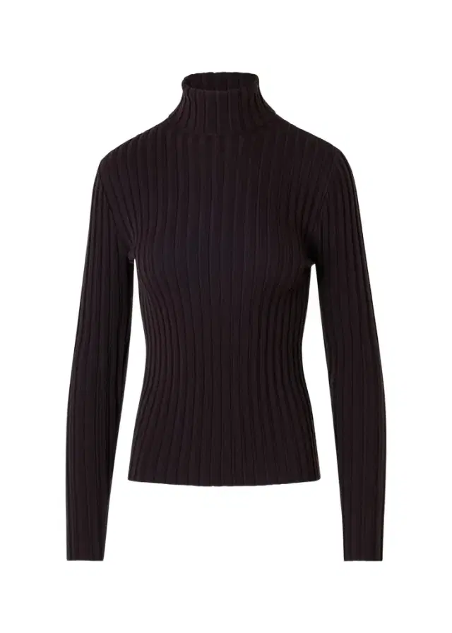 Wool Knit Turtleneck Sweater Wool Knit Turtleneck Sweater