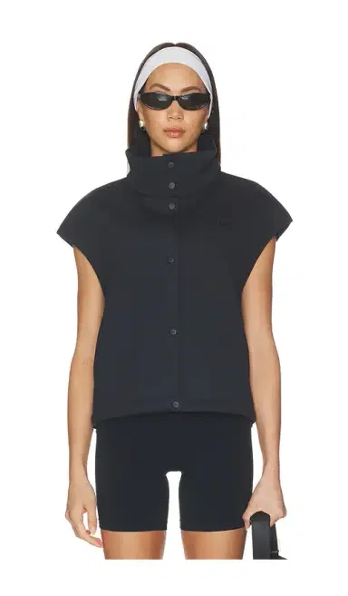 Nike Pregame Fleece Vest | Thumbnail 1 Nike Pregame Fleece Vest | Thumbnail 1