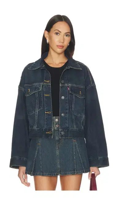 LEVI'S Loose Crop Trucker Jacket | Thumbnail 1 LEVI'S Loose Crop Trucker Jacket | Thumbnail 1