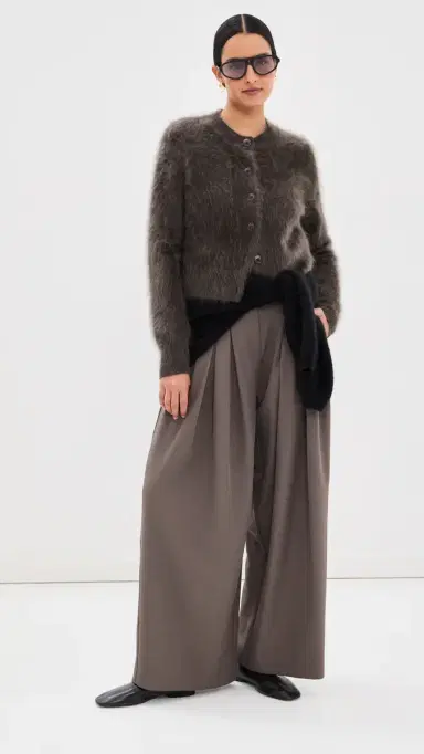 LISA YANG Azalea Cashmere Cardigan Dark Fern Brushed | Thumbnail 5 LISA YANG Azalea Cashmere Cardigan Dark Fern Brushed | Thumbnail 5