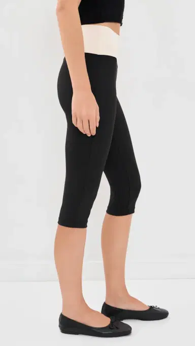 LIONESS Canyon Capris Noir | Thumbnail 4 LIONESS Canyon Capris Noir | Thumbnail 4