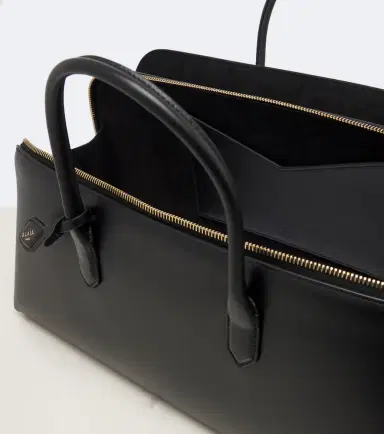 Alaia Alaïa Delta Medium leather top-handle bag | Thumbnail 4 Alaia Alaïa Delta Medium leather top-handle bag | Thumbnail 4