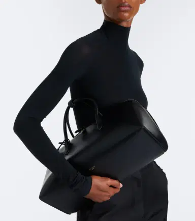 Alaia Alaïa Delta Medium leather top-handle bag | Thumbnail 6 Alaia Alaïa Delta Medium leather top-handle bag | Thumbnail 6