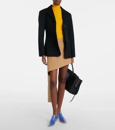 Loewe Amazona 180 Large leather top-handle bag | Thumbnail 3 Loewe Amazona 180 Large leather top-handle bag | Thumbnail 3
