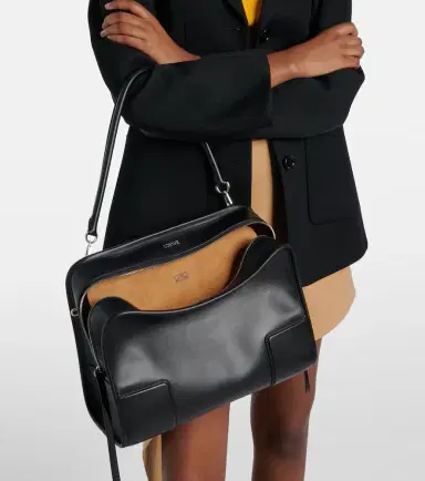 Loewe Amazona 180 Large leather top-handle bag | Thumbnail 8 Loewe Amazona 180 Large leather top-handle bag | Thumbnail 8