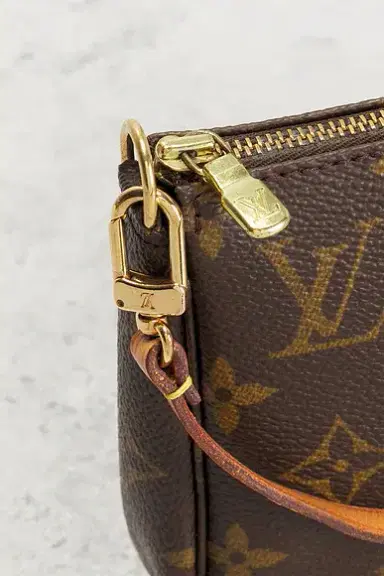 FWRD Renew Louis Vuitton Monogram Pochette Accessoires Shoulder Bag | Thumbnail 6 FWRD Renew Louis Vuitton Monogram Pochette Accessoires Shoulder Bag | Thumbnail 6