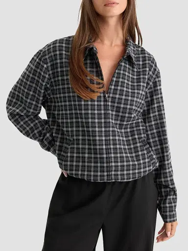 GOOD AMERICAN Women's The Lightweight Plaid Bomber Jacket | Thumbnail 4 GOOD AMERICAN Women's The Lightweight Plaid Bomber Jacket | Thumbnail 4