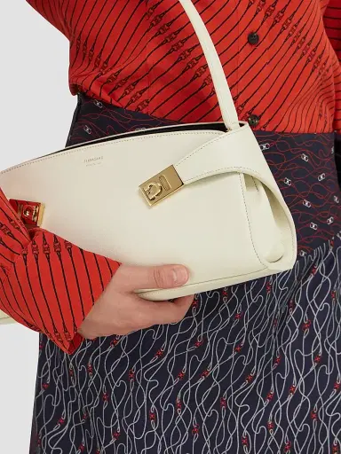FERRAGAMO Women's East-West Hug Leather Shoulder Bag - Mascarpone | Thumbnail 3 FERRAGAMO Women's East-West Hug Leather Shoulder Bag - Mascarpone | Thumbnail 3