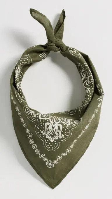 UNIVERSAL WORKS Classic Bandana Olive One Size | Thumbnail 2 UNIVERSAL WORKS Classic Bandana Olive One Size | Thumbnail 2