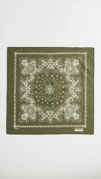 UNIVERSAL WORKS Classic Bandana Olive One Size | Thumbnail 5 UNIVERSAL WORKS Classic Bandana Olive One Size | Thumbnail 5