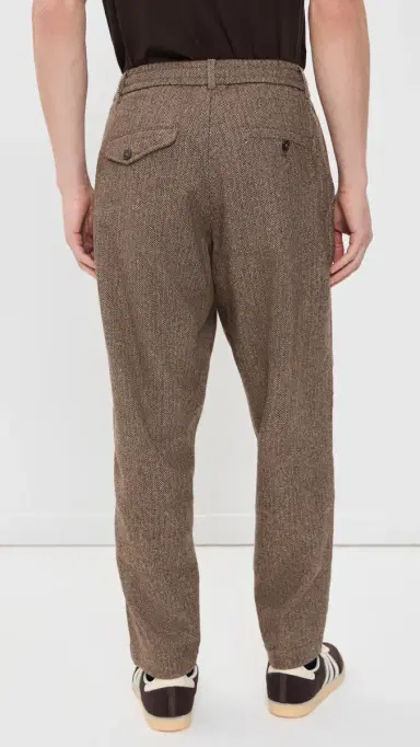 UNIVERSAL WORKS Wool Herringbone Pleated Track Pants Brown | Thumbnail 3 UNIVERSAL WORKS Wool Herringbone Pleated Track Pants Brown | Thumbnail 3
