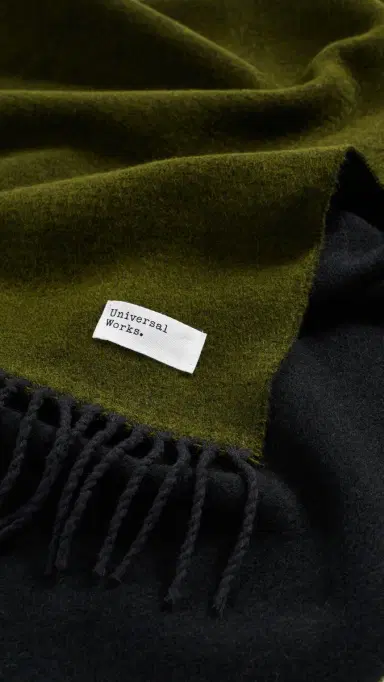 UNIVERSAL WORKS Double Sided Scarf Green/Black One Size | Thumbnail 4 UNIVERSAL WORKS Double Sided Scarf Green/Black One Size | Thumbnail 4