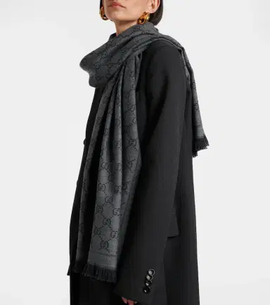 Gucci GG wool jacquard scarf | Thumbnail 4 Gucci GG wool jacquard scarf | Thumbnail 4