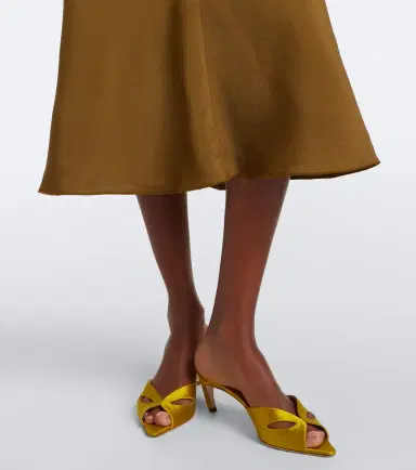 Victoria Beckham Bela ruched midi dress | Thumbnail 3 Victoria Beckham Bela ruched midi dress | Thumbnail 3