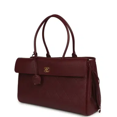 Chanel Chanel Large "Urban Essential" East West Shopping Tote Dark Burgundy Caviar Gold Hardware | Thumbnail 5 Chanel Chanel Large "Urban Essential" East West Shopping Tote Dark Burgundy Caviar Gold Hardware | Thumbnail 5