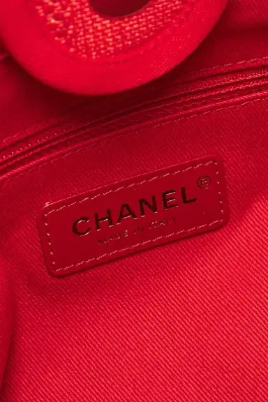 chanel Chanel Small Deauville Tote Bag | Thumbnail 5 chanel Chanel Small Deauville Tote Bag | Thumbnail 5