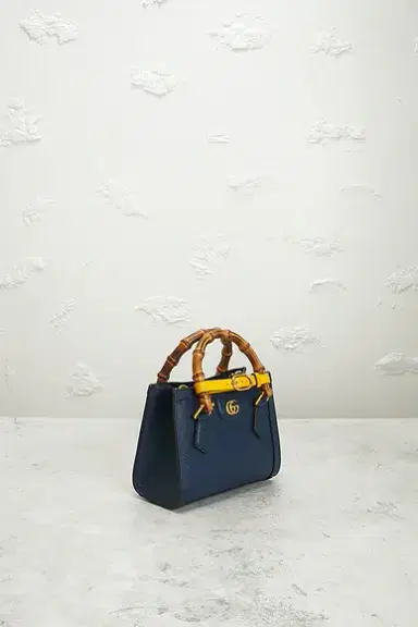 Gucci Diana Handbag | Thumbnail 4 Gucci Diana Handbag | Thumbnail 4