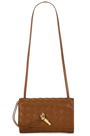Bottega Veneta Andiamo Slim Pouch On Strap | Thumbnail 2 Bottega Veneta Andiamo Slim Pouch On Strap | Thumbnail 2