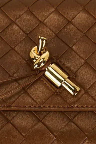 Bottega Veneta Andiamo Slim Pouch On Strap | Thumbnail 7 Bottega Veneta Andiamo Slim Pouch On Strap | Thumbnail 7