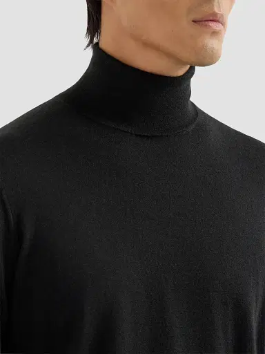 Brunello Cucinelli Men's Cashmere and Silk Lightweight Turtleneck Sweater - Black - Size 48 | Thumbnail 6 Brunello Cucinelli Men's Cashmere and Silk Lightweight Turtleneck Sweater - Black - Size 48 | Thumbnail 6