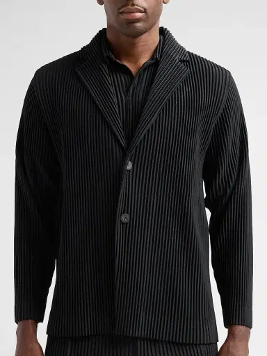 Homme Plissé Issey Miyake Men's Pleated Knit Blazer - Black | Thumbnail 5 Homme Plissé Issey Miyake Men's Pleated Knit Blazer - Black | Thumbnail 5