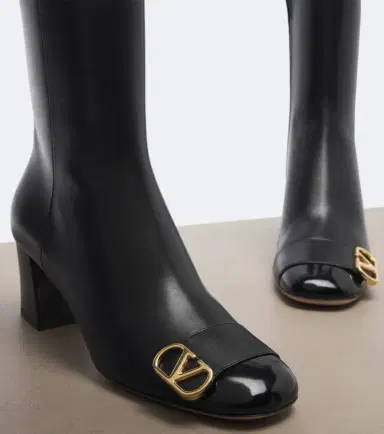 Valentino Garavani Veeside leather ankle boots | Thumbnail 2 Valentino Garavani Veeside leather ankle boots | Thumbnail 2