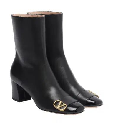 Valentino Garavani Veeside leather ankle boots | Thumbnail 1 Valentino Garavani Veeside leather ankle boots | Thumbnail 1