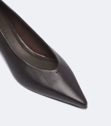 Max Mara Leather pumps | Thumbnail 2 Max Mara Leather pumps | Thumbnail 2