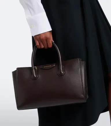 Givenchy Antigona Catchall Small leather top-handle bag | Thumbnail 6 Givenchy Antigona Catchall Small leather top-handle bag | Thumbnail 6